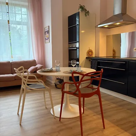 아파트 Altbauwohnung Mit Stil - Super Zentral Und Trotzdem Ruhig 립슈타트