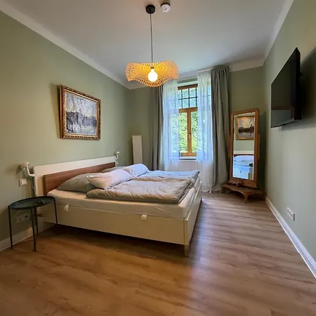 Altbauwohnung Mit Stil - Super Zentral Und Trotzdem Ruhig *